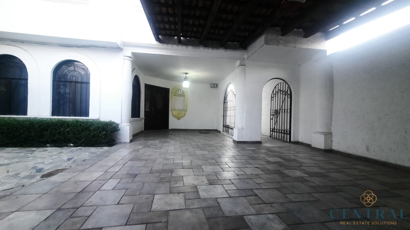 Casa en Renta en Villas del Parque a unos pasos del Parque Querétaro 2000, $13,000 M.N. (Rentada)